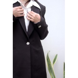 Blazer preto com botão prata