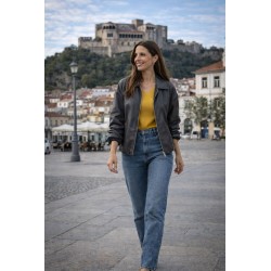 jaqueta preta em pele