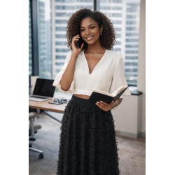 Blusa branca decote bico